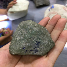 琳轩缅甸翡翠原石毛料玉石直播拍卖后江飘色料有天然断口