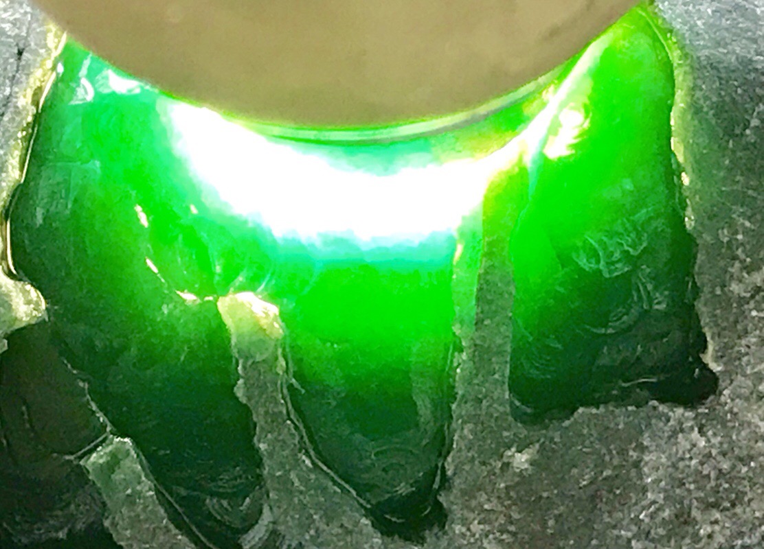 1.45公斤莫西沙开窗满色手镯料品相好皮壳完整紧致翻沙均匀开