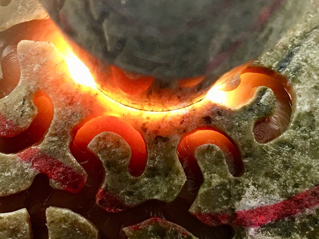 秒杀价3999得700克南齐开窗红翡手镯料大面积开窗满红翡表