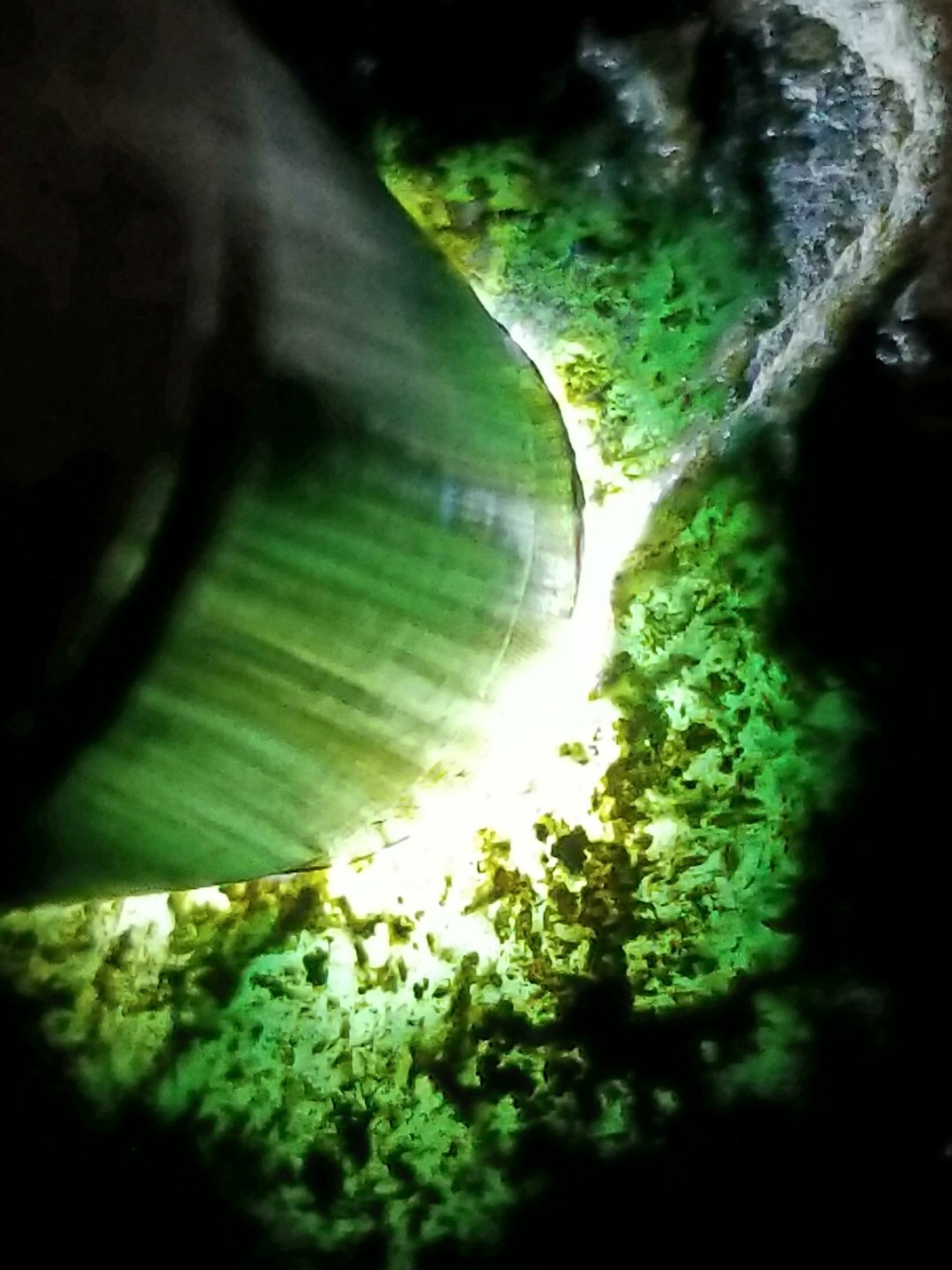 秒杀价5988得新货30公斤实力货老坑莫西沙全赌料料子品相好