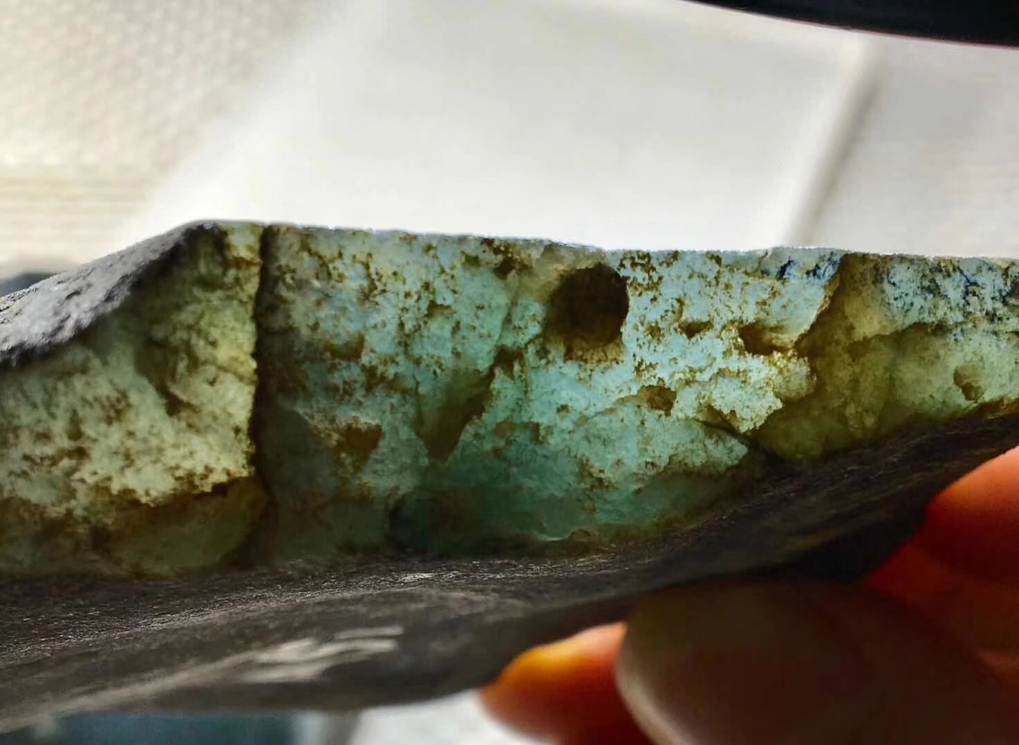 秒杀价2588得600克莫湾基冰种明料肉质相当细皮壳老整个通