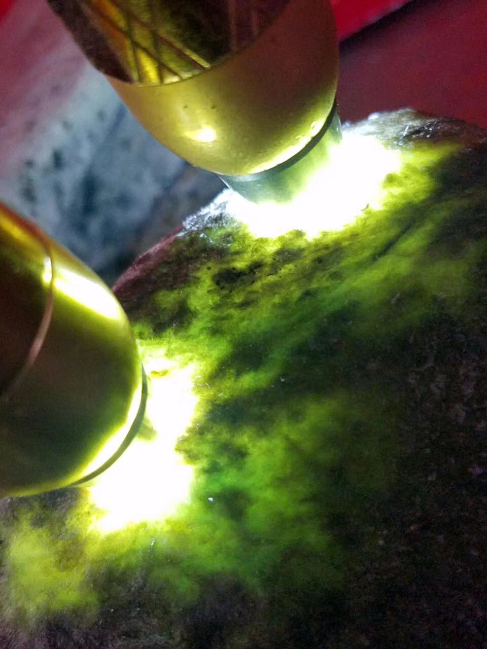 秒杀价4988得南齐化冰手镯料种老肉细水头爆开了肉质细腻可赌