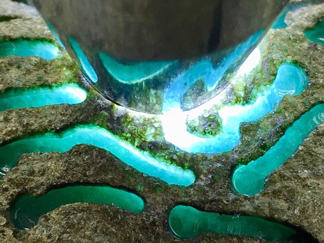 秒杀价5688得1.15公斤莫西沙开窗冰晴底飘花手镯料品相好