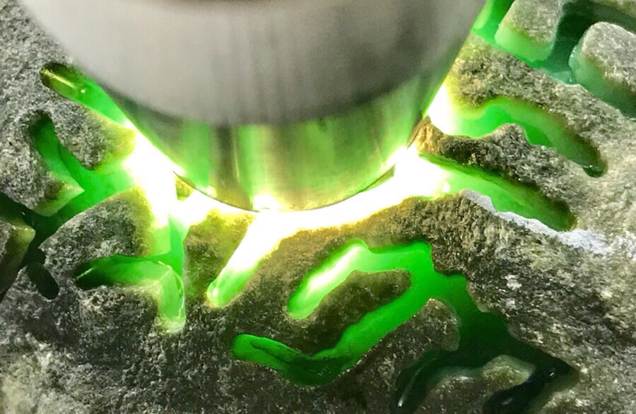 700克南齐开窗满色手镯料品相好皮壳完整紧致大面积开窗满色表