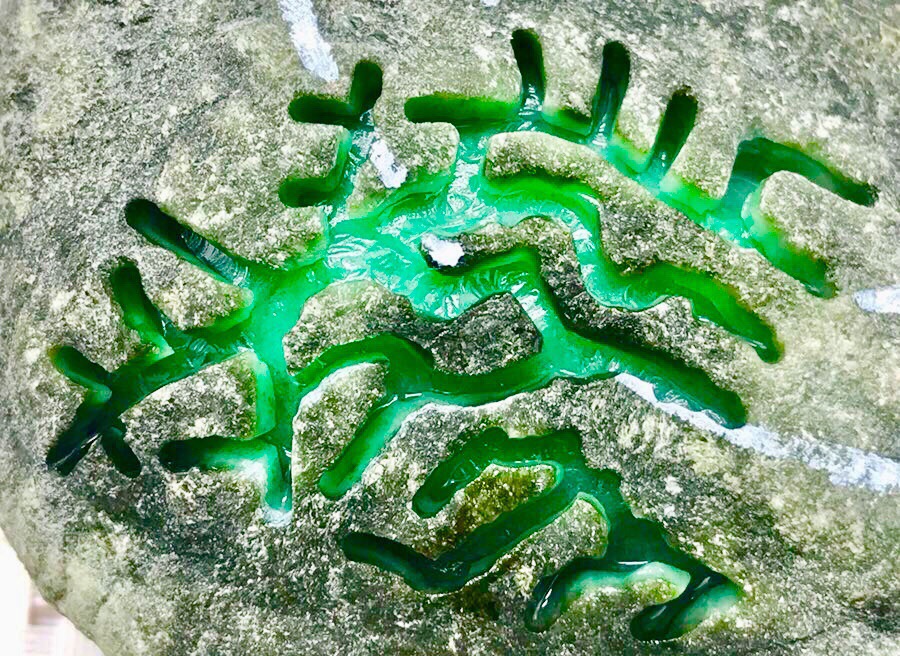 700克南齐开窗满色手镯料品相好皮壳完整紧致大面积开窗满色表