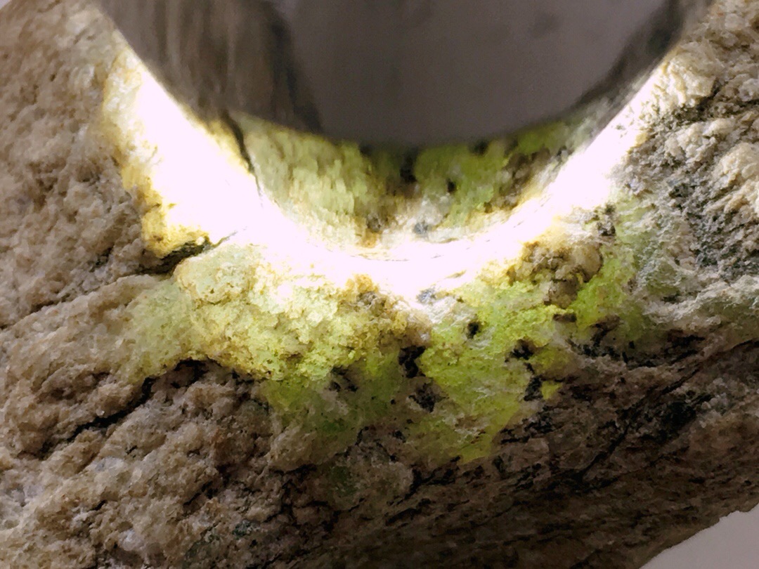 秒杀价2888得183克莫西沙脱沙全赌冰种精品小料完整品相好