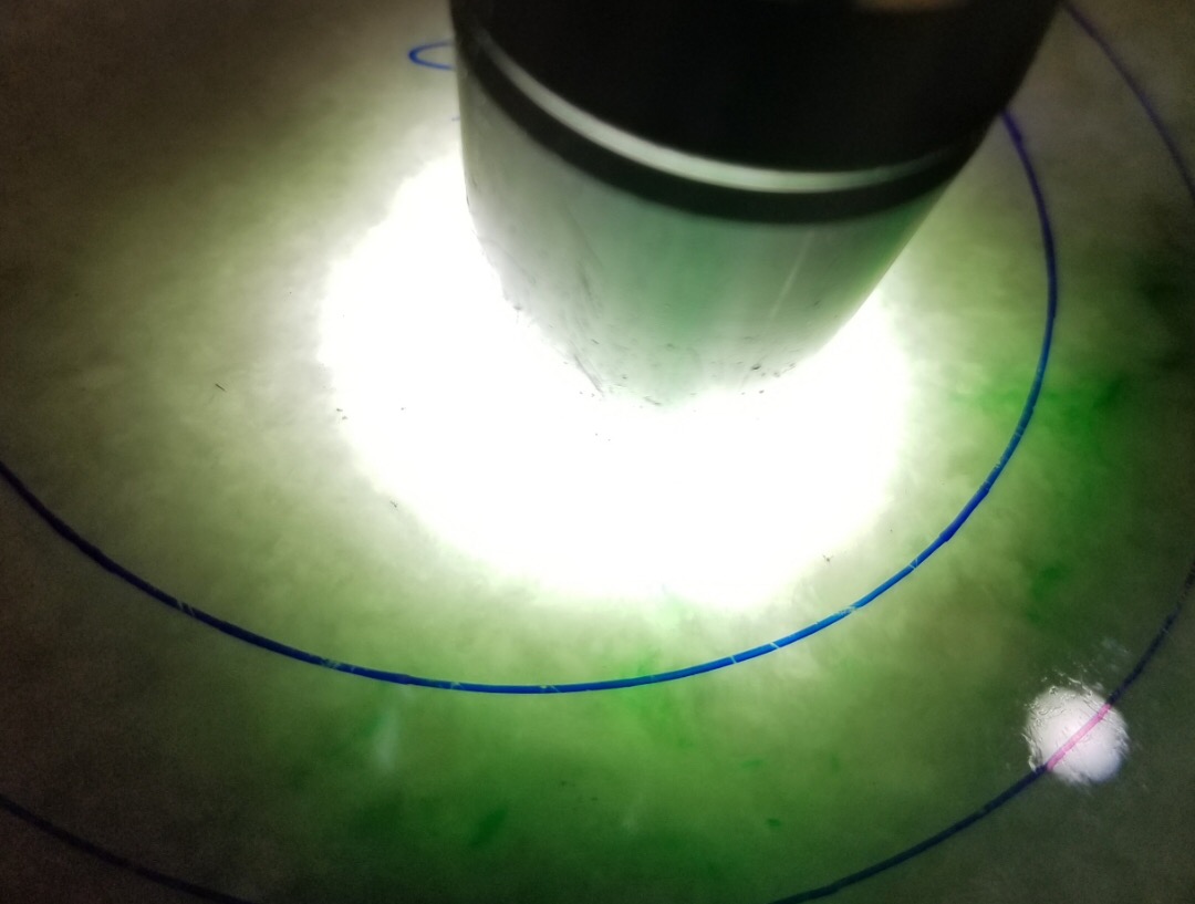 BZ1354莫西沙改口手镯料2.58公斤飘阳绿色阳种老起胶感