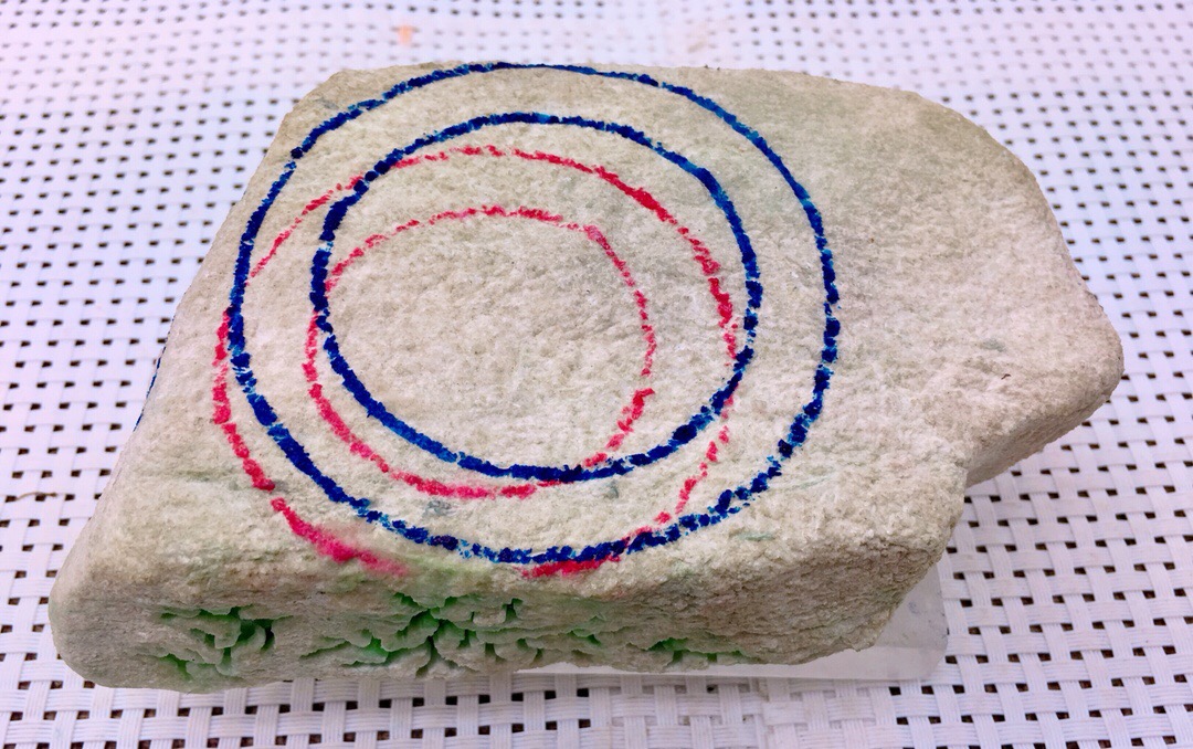 秒杀价6800得1公斤 13-8-3.5cm 木纳开窗满色手