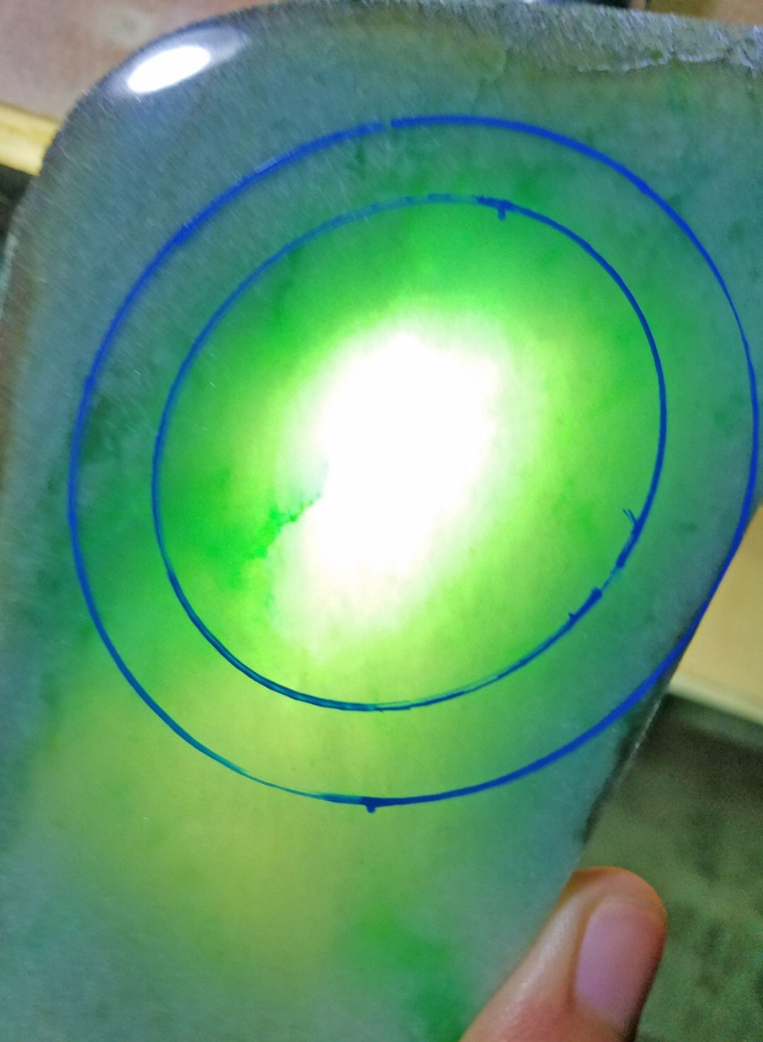 上新捡漏价2588得莫西沙改口手镯片料0.48公斤飘色花种