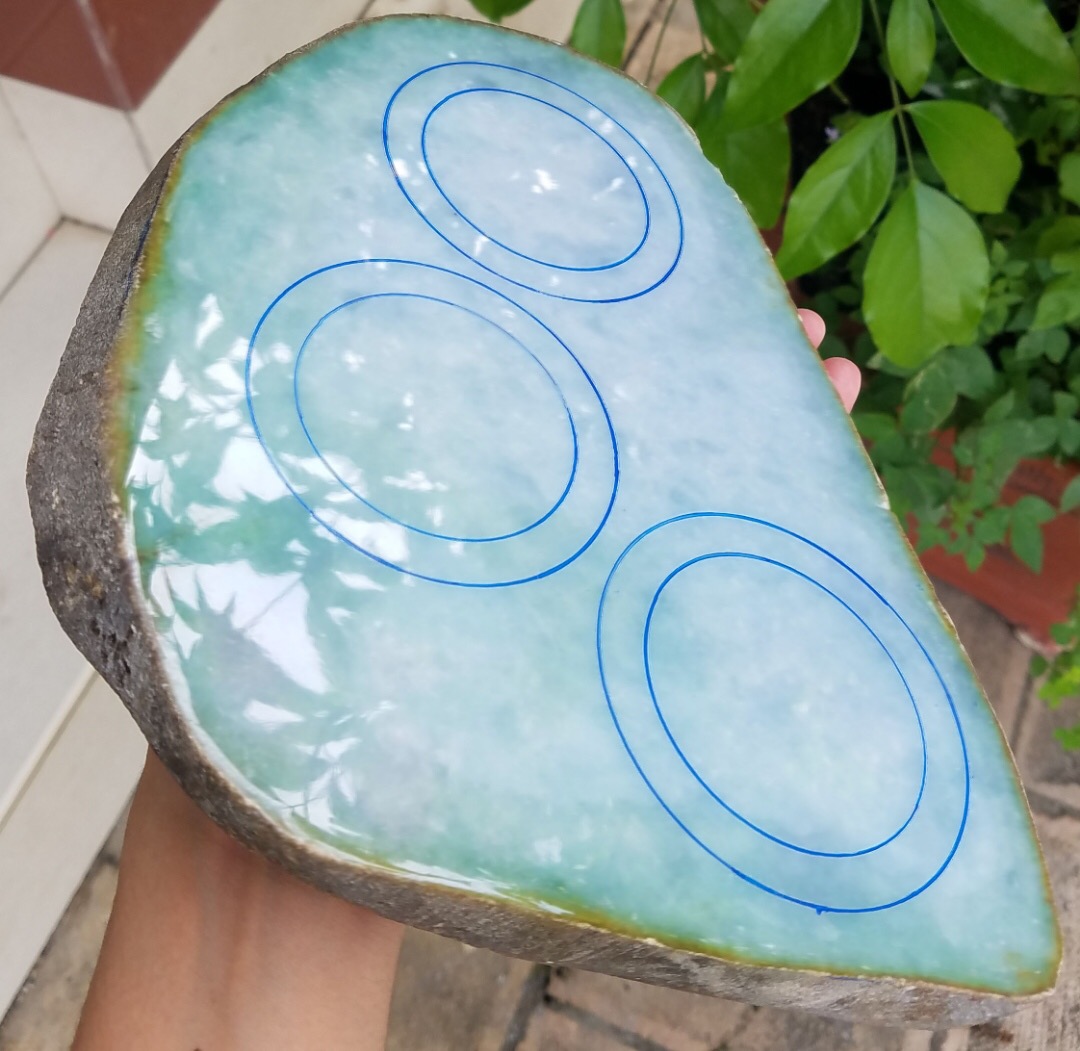 上新捡漏价5880得莫西沙手镯片料1.74公斤带淡紫色 玉