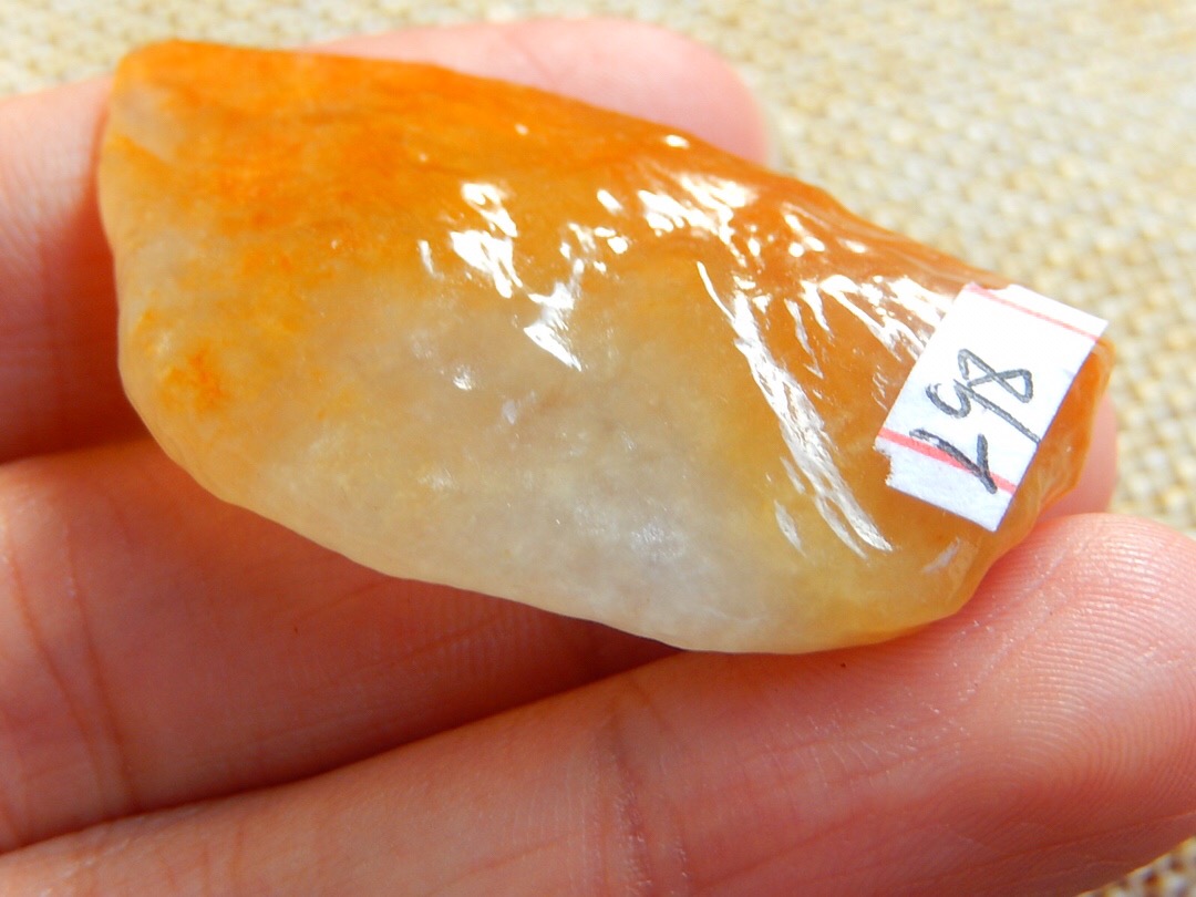 秒杀价1580得L98冰糯黄翡俏色料种老水头好油性足最大尺寸