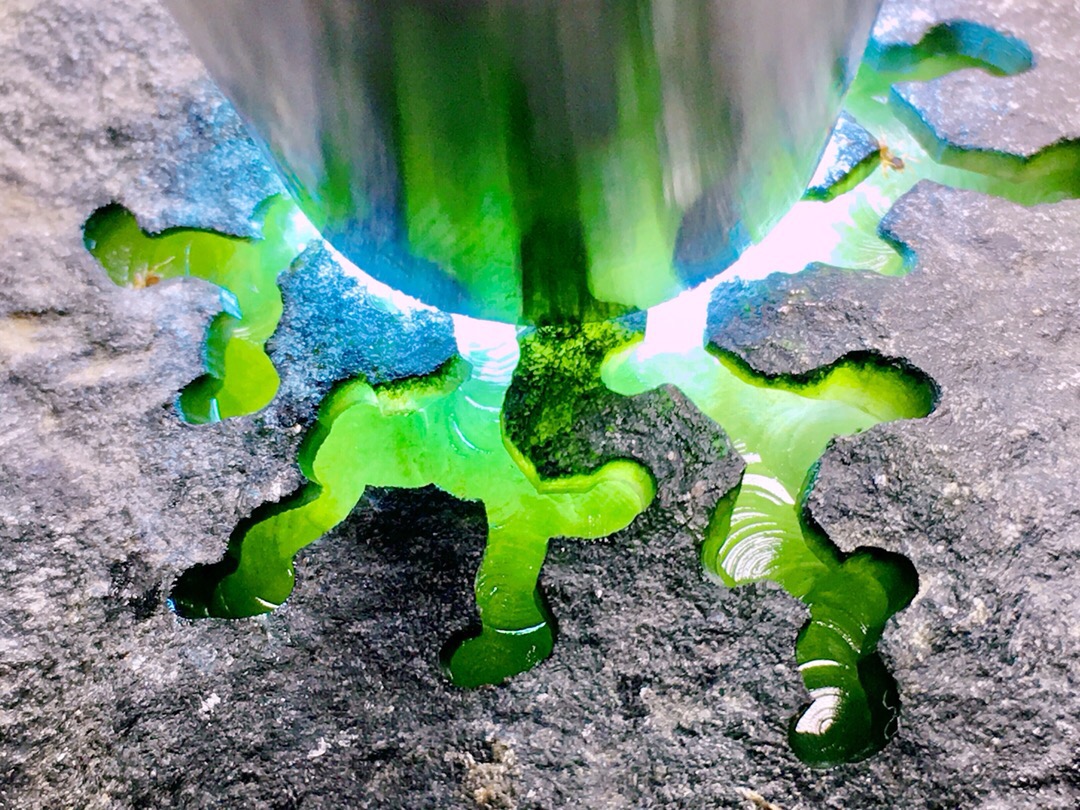 2.45公斤 13-13-10cm 莫西沙开窗晴底手镯料 老