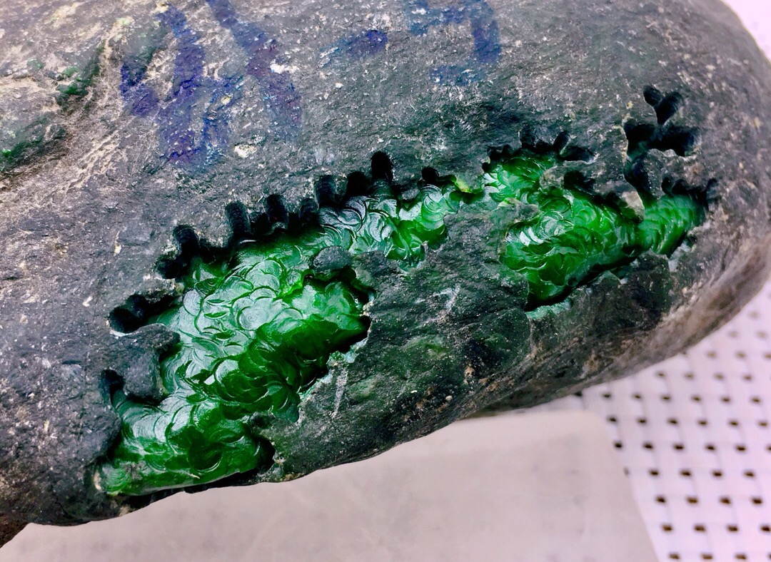2.3公斤 17-11-6cm 莫湾基开窗满色手镯手镯料 皮