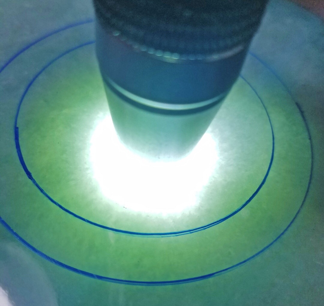 南奇精品改口手镯料3.72公斤料子形状特别的好底色色泽饱满水