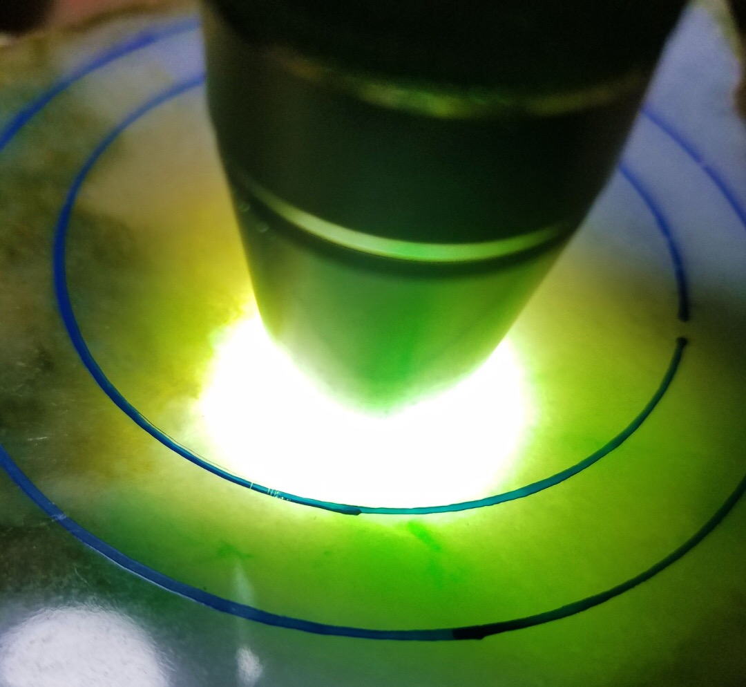 上新南齐改口手镯料2.32公斤黄加绿种老起胶肉质细腻飘阳绿带