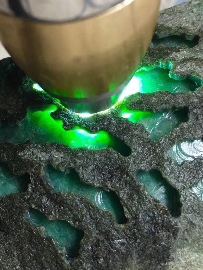 ZF915莫西沙皮壳翻砂细腻大面积开窗一片扑面而来的就是一片