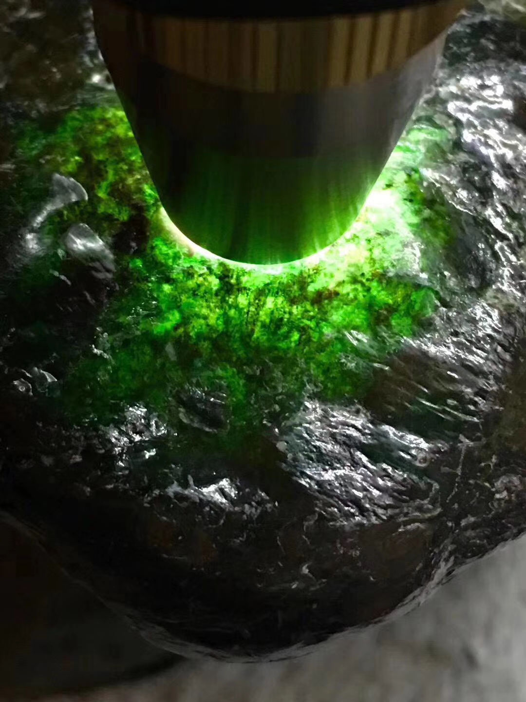 J-980会卡老蜡皮皮壳相当紧凑目测糯冰飘花看着皮壳就知道不