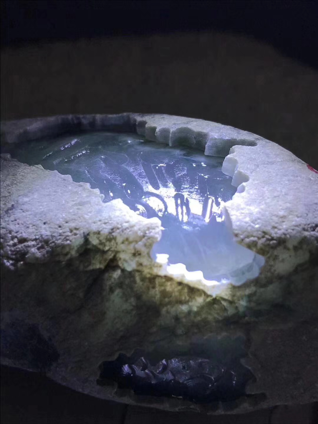 K295经典大马坎冰种水石8.6公斤！只有中间一条裂！白冰手