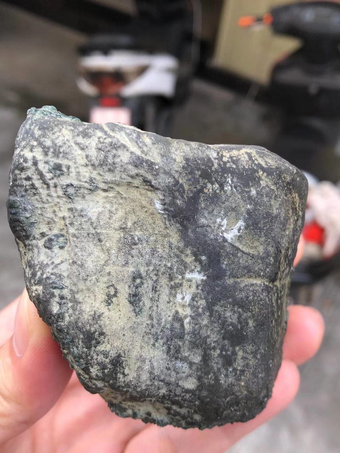 ZF862莫西沙绿晴脱沙料玉质细腻打灯美如画全身多处有表现还