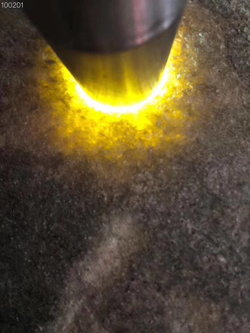 ZF803南齐全赌手镯料全身不变种皮壳翻砂均匀相当紧凑打灯水