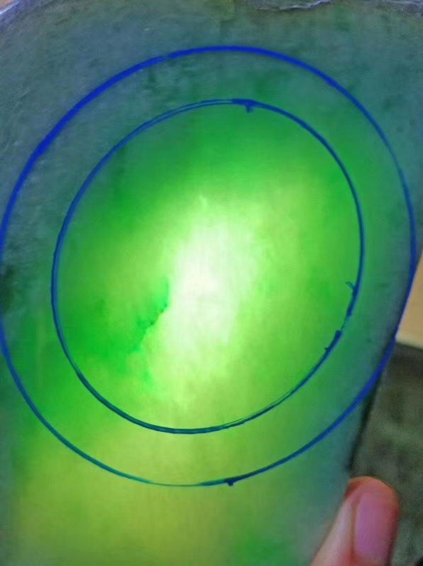 上新捡漏价2588得莫西沙改口手镯片料0.48公斤飘色花种老