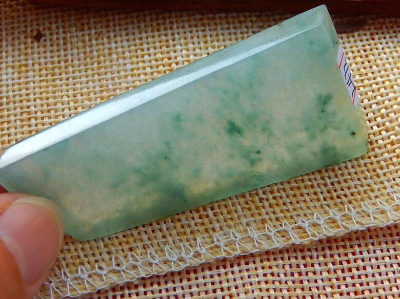 秒杀价2580得L472冰糯飘花片料种老通透现在好起货高最大