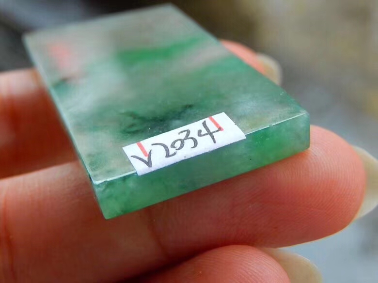 秒杀价999得V2034冰糯飘绿料种老水头好起货高最大尺寸重