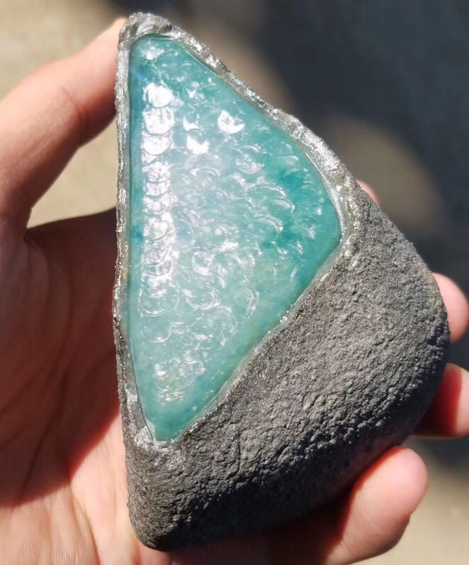 上新老坑莫西沙老象皮精品牌子料0.75公斤皮壳老掉牙冰晴底飘