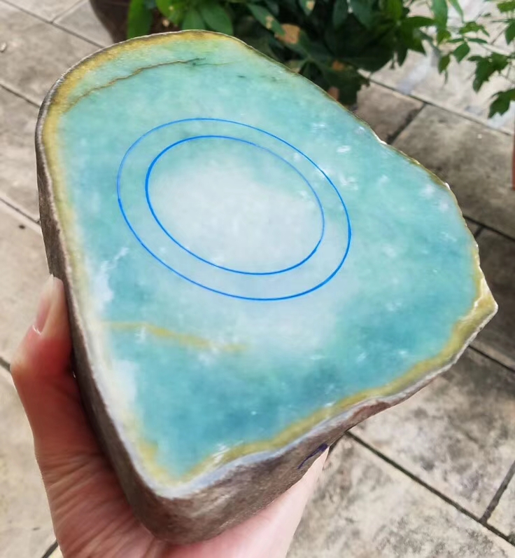 莫西沙改口手镯料4.94公斤浓浓的底色肉质细细的水头通透水汪