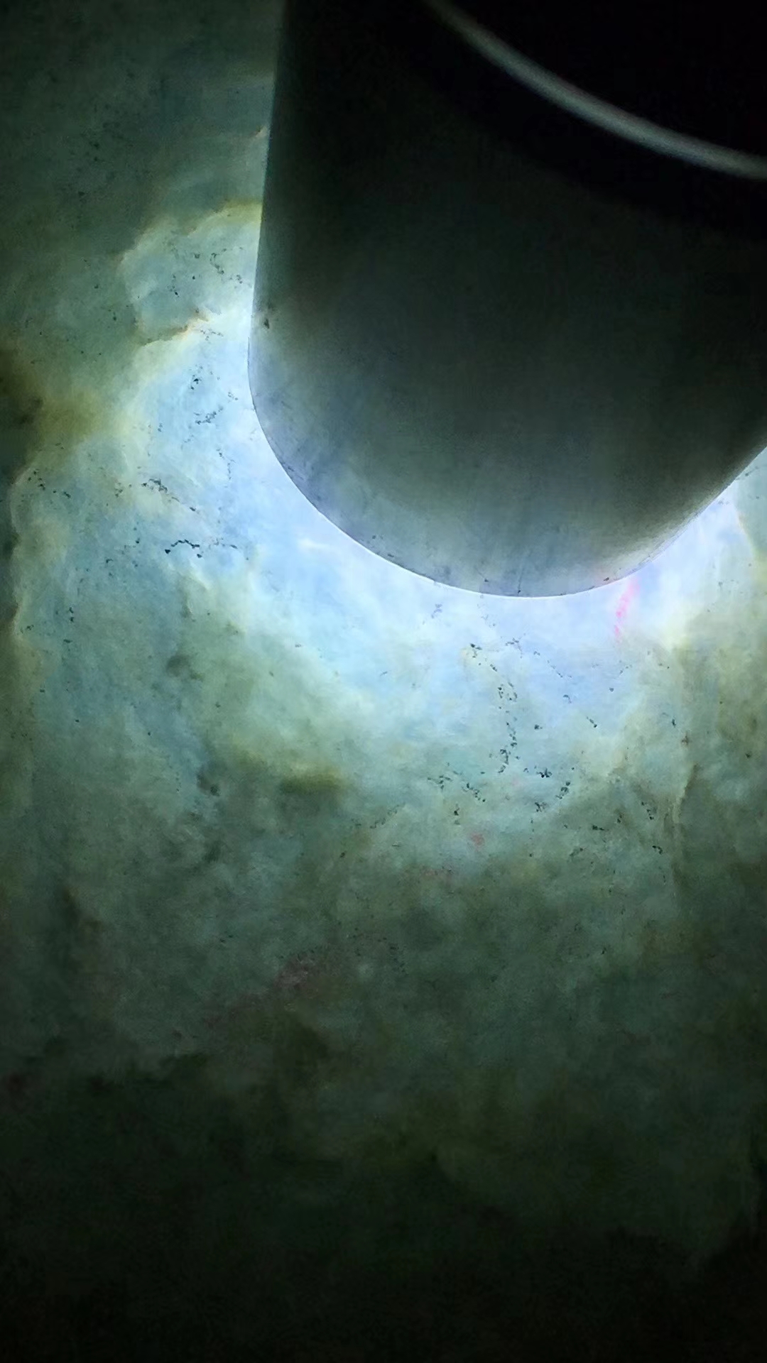 2.公斤莫西沙脱沙冰种晴底手镯料脱沙部位大牌子稳稳皮壳完整紧