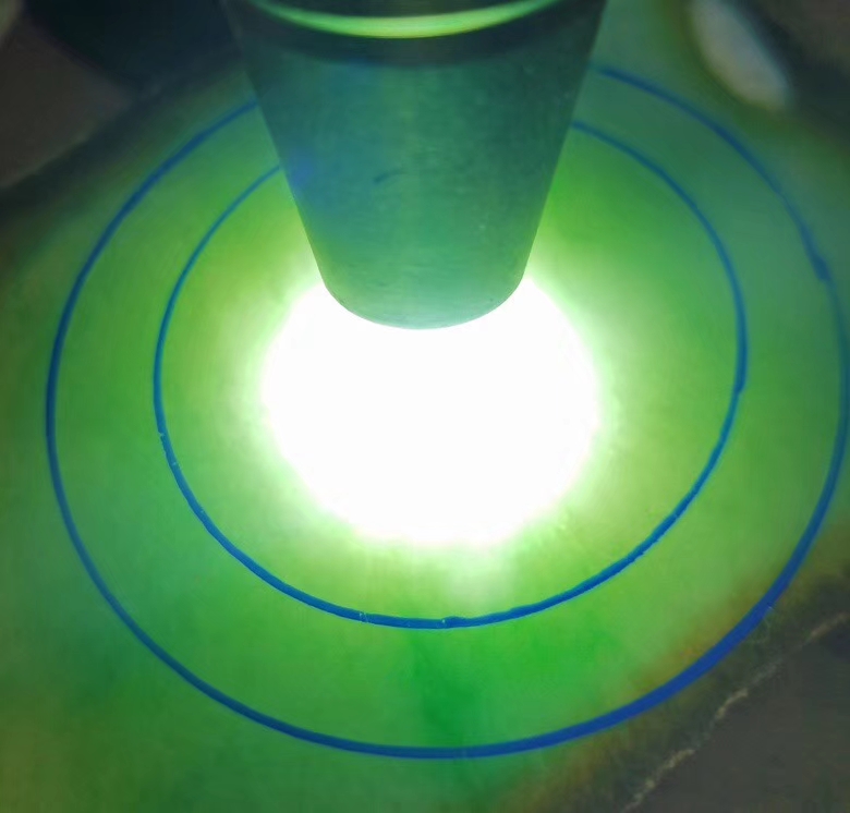 上新老坑莫西沙改口手镯明料1.40公斤皮壳老掉牙底色带飘飘阳