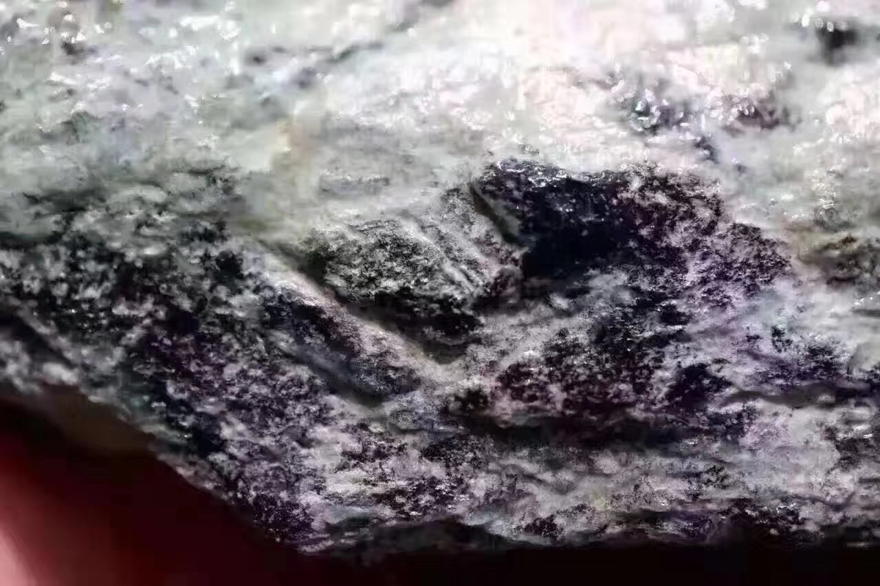 12-2-22号WJ104655克极品莫西沙戒面料整个石头全