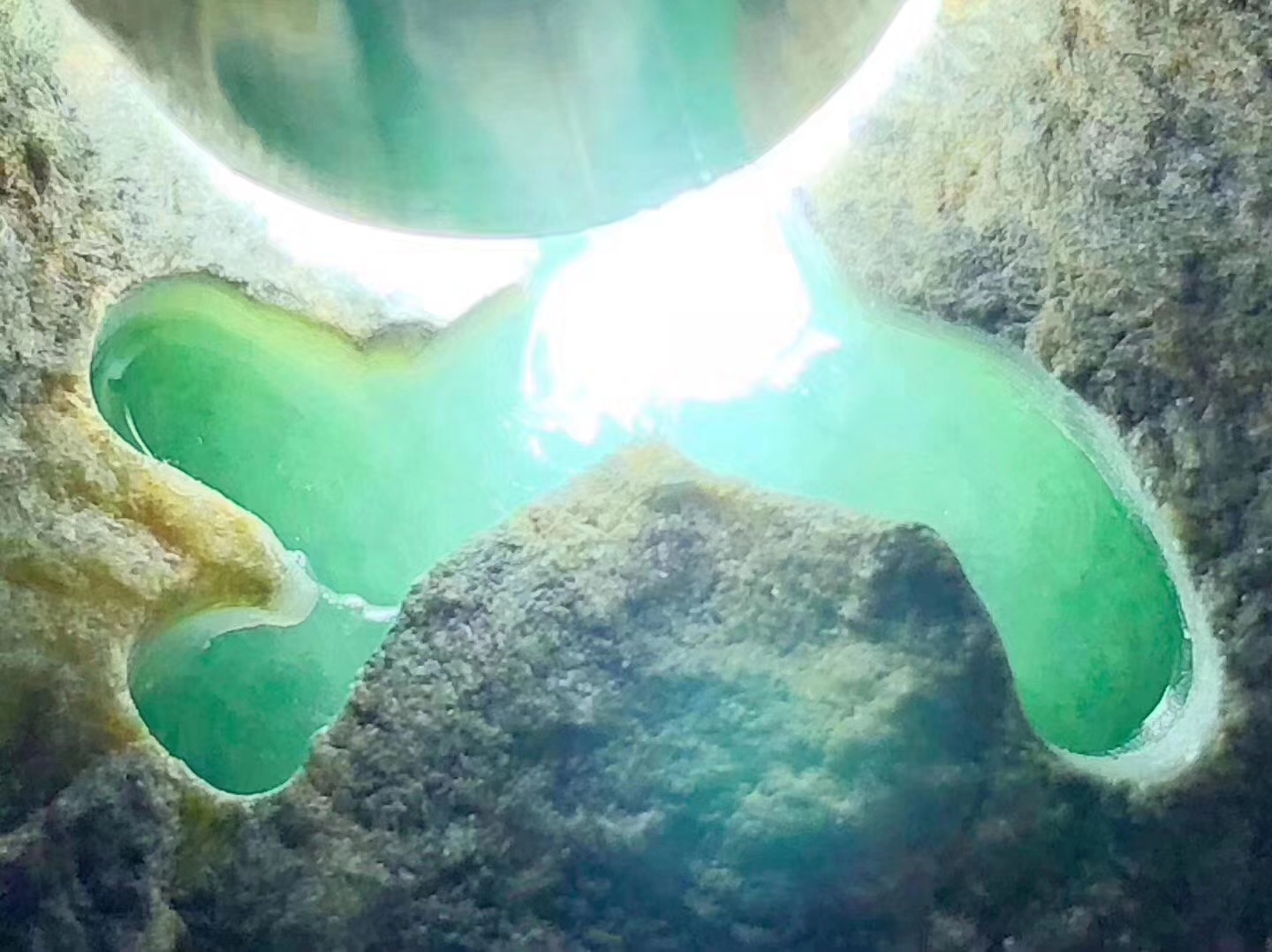 12-1-11号SG1881.6kg莫西沙开窗手镯料皮壳超老