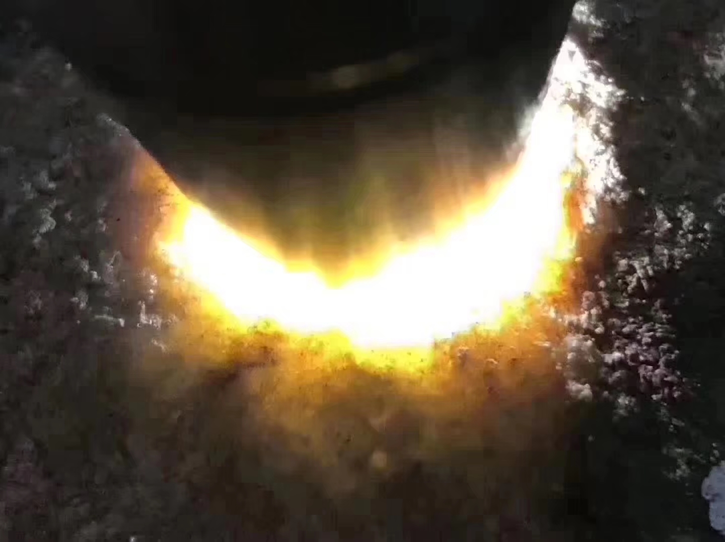 12-1-14号OW2043.4kg莫西沙全赌手镯料[玫瑰]