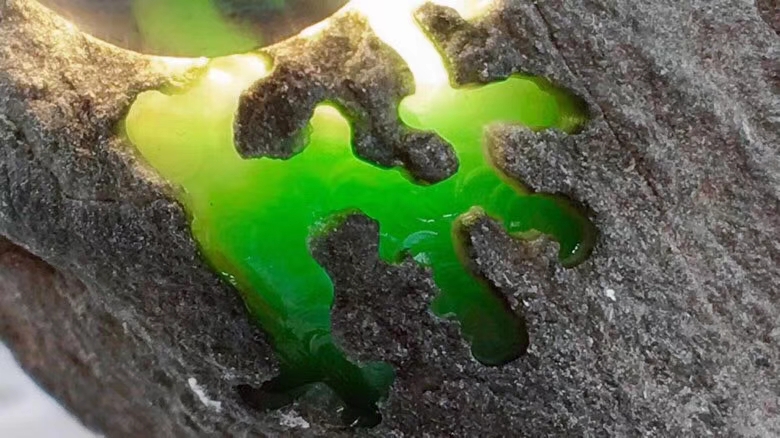 秒杀价3999得850克莫西沙开窗满色手镯料皮壳完整紧致品相