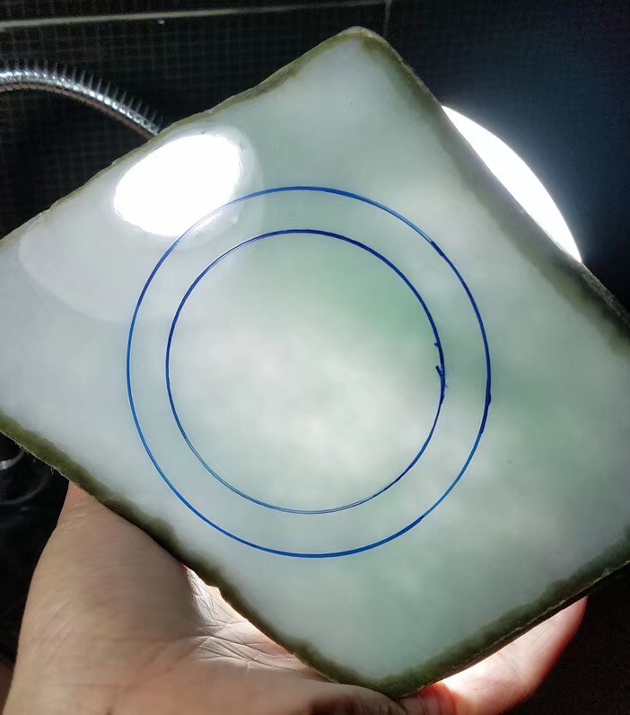 上新双12特价3688得南奇改口手镯片料0.72公斤淡淡的底