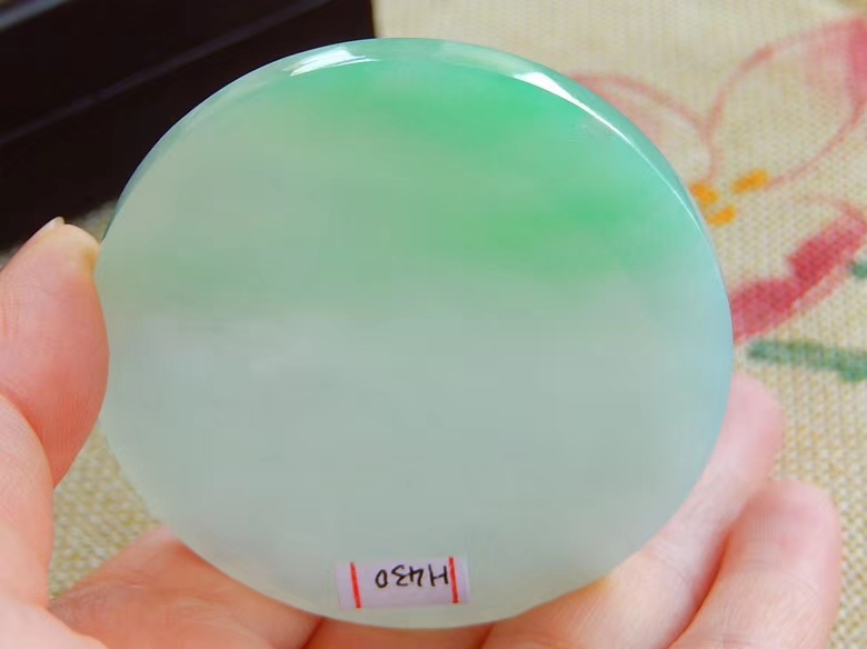 秒杀价8800得H430糯冰飘绿巧色种水手镯心片料色辣种老肉
