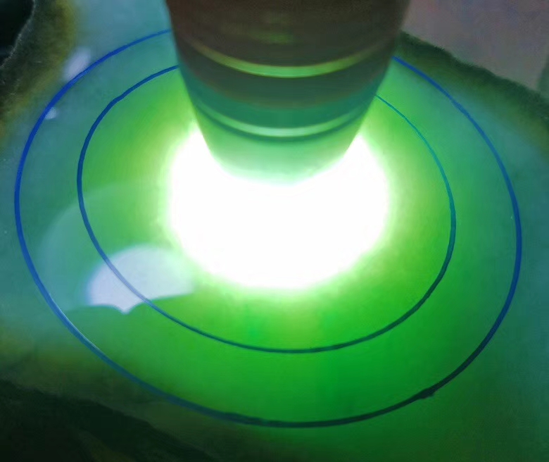 老坑莫西沙改口手镯明料1.40公斤皮壳老掉牙底色带飘飘阳绿色