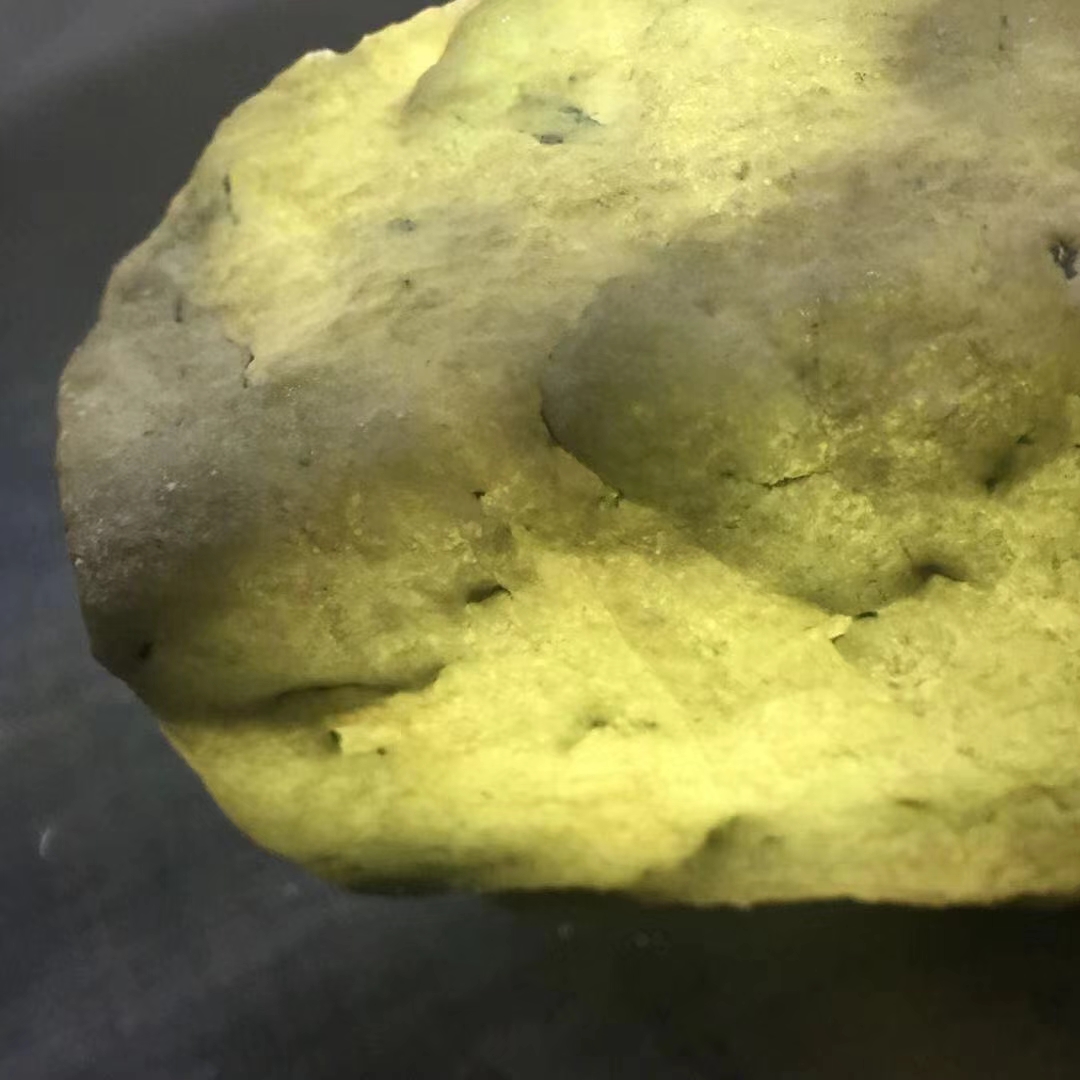 12-11-8.488克白皮莫西沙脱沙料尺寸老掉牙的皮壳打灯