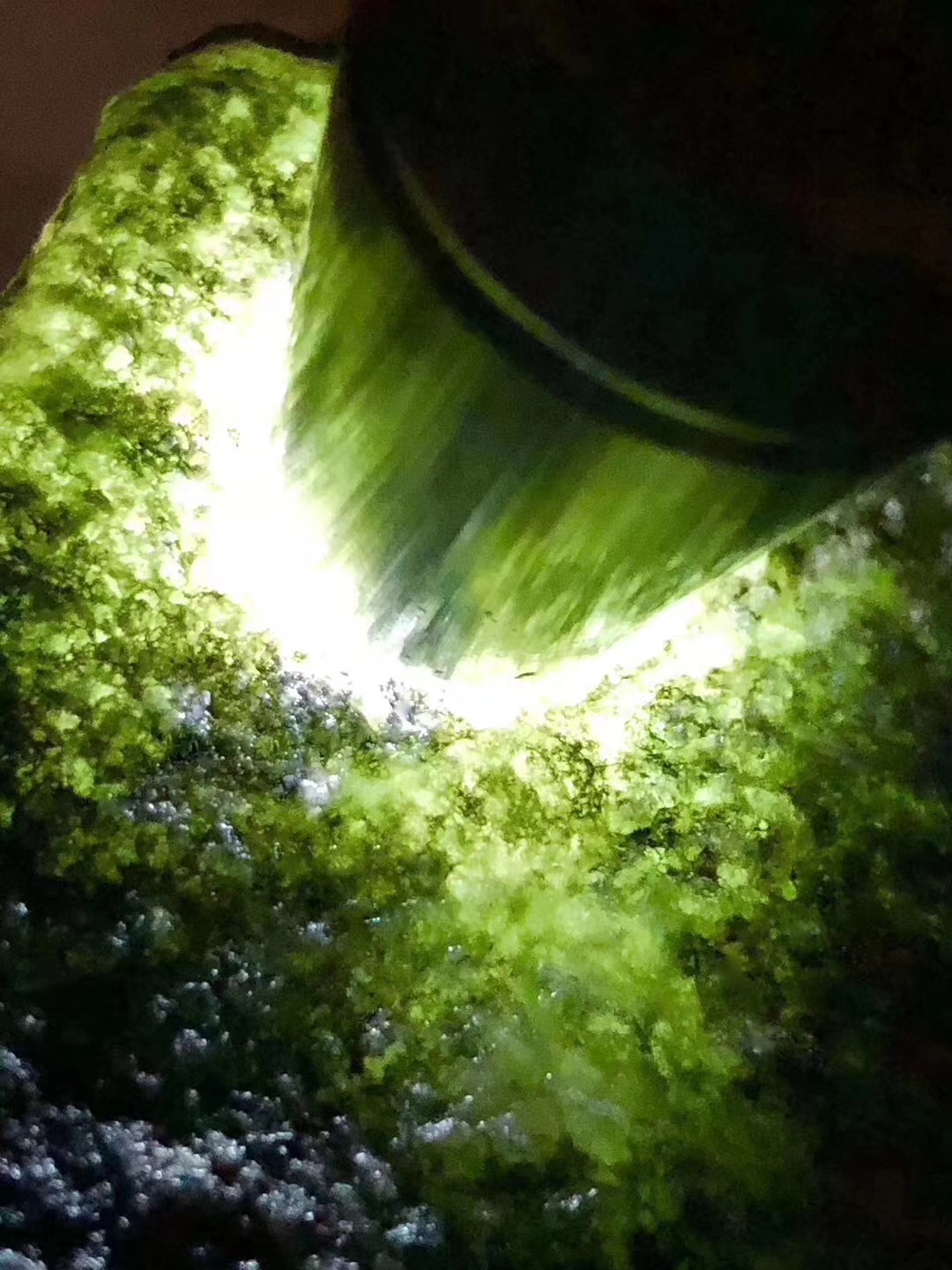 JW102-5kg莫西沙脱沙冰种皮壳紧实翻沙均匀整体表现水长