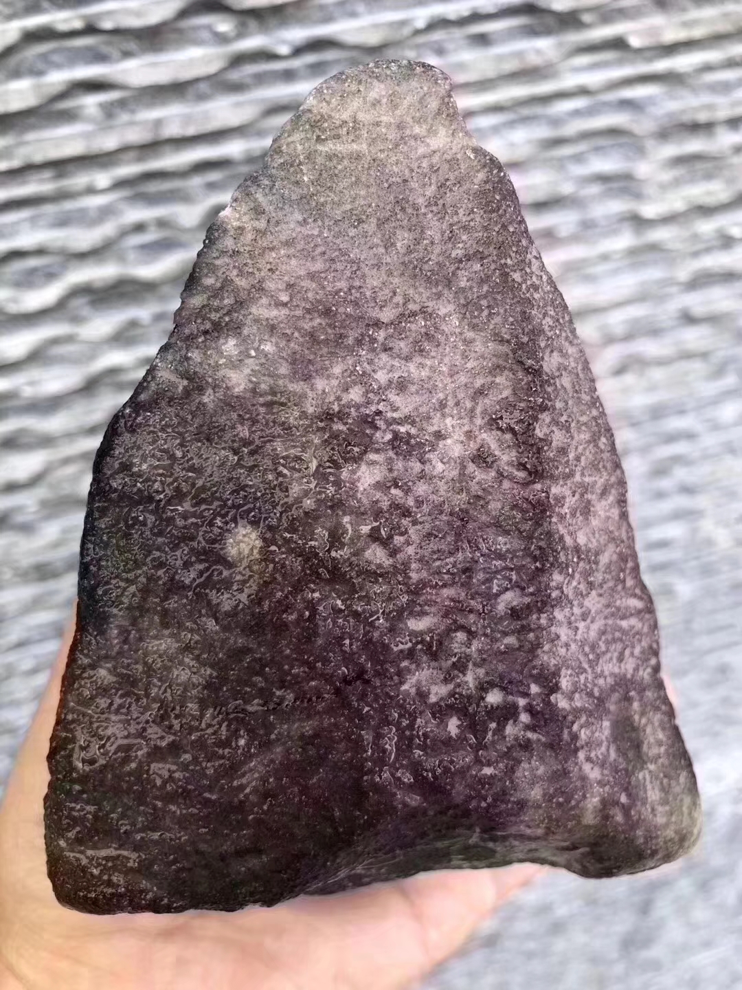 WJ533-1.3kg莫西沙全赌冰种多处已有脱沙表现灯下通透