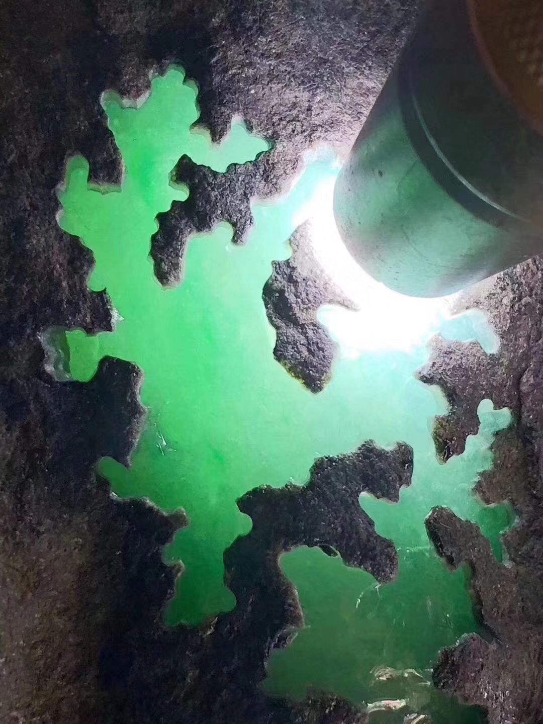 SG133-2.43kg莫弯基开窗飘花手镯料大窗口杠味足已化