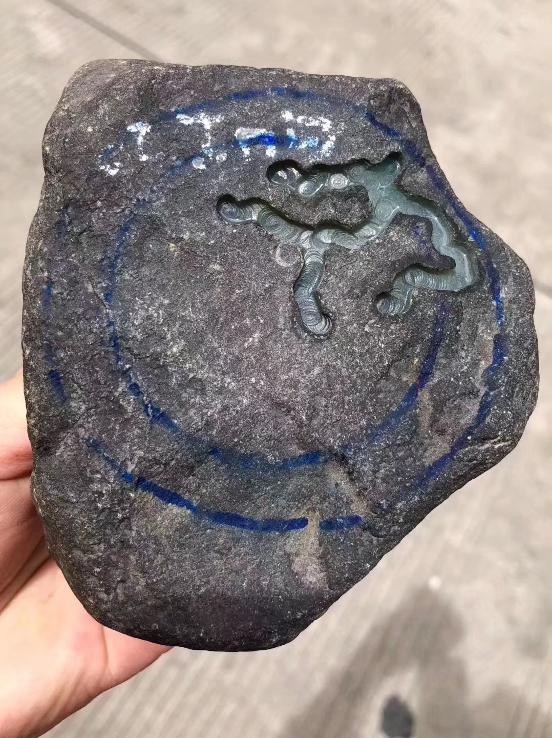 JW75-900g莫西沙开窗晴底手镯料皮壳超老两面对开窗灯下