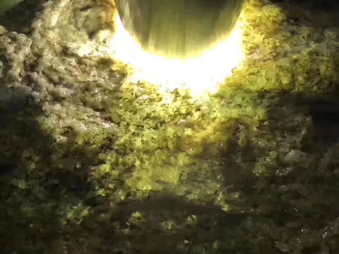 JW37-4.5kg莫西沙脱沙全赌冰种飘色手镯料皮壳紧致大面