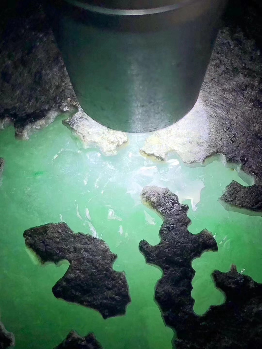 SG133-2.43kg莫弯基开窗飘花手镯料大窗口杠味足已化