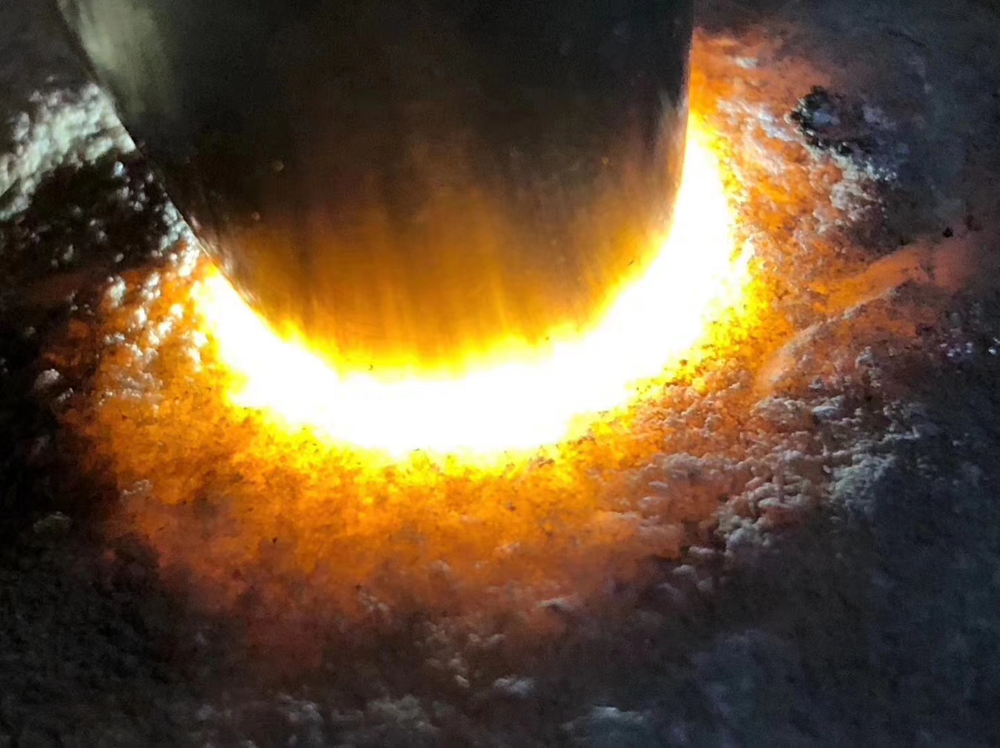 SH225-10kg莫西沙全赌料皮壳紧实翻沙均匀灯下通透起荧