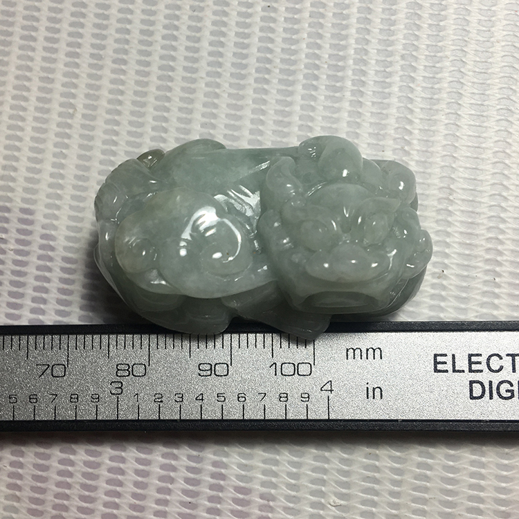 糯种翡翠貔貅吊坠玉石瑞兽a货玉器挂件玉坠重30克中国古代风水