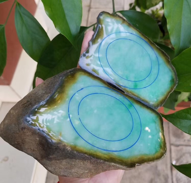 元旦特号特老坑莫西沙改口手镯明料1.40公斤皮壳老掉牙底色带