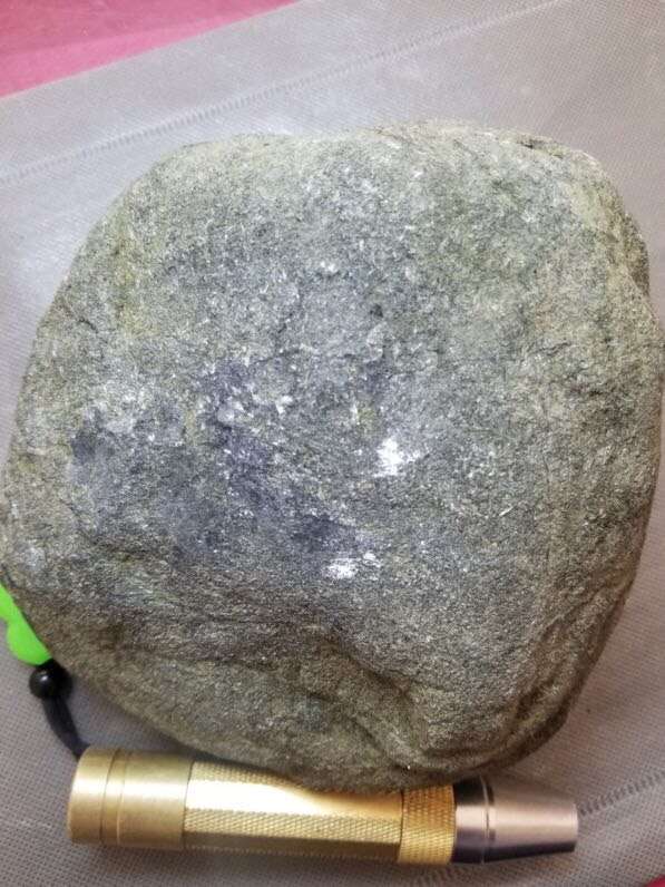 秒杀新货3.4公斤实力莫西沙全赌冰手镯料来一个这个料子不得了