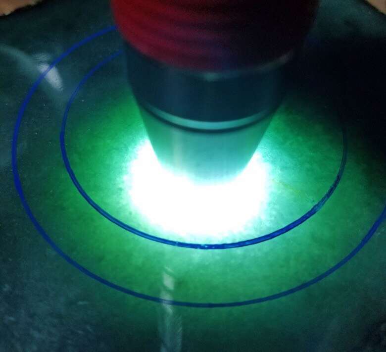 上新秒杀南齐改口手镯半明料1.52公斤糯冰底种老起胶浓浓的底